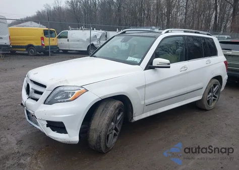 2015 Mercedes-Benz Glk 350 4Matic z USA, uszkodzony, nr VIN WDCGG8JB9FG346986